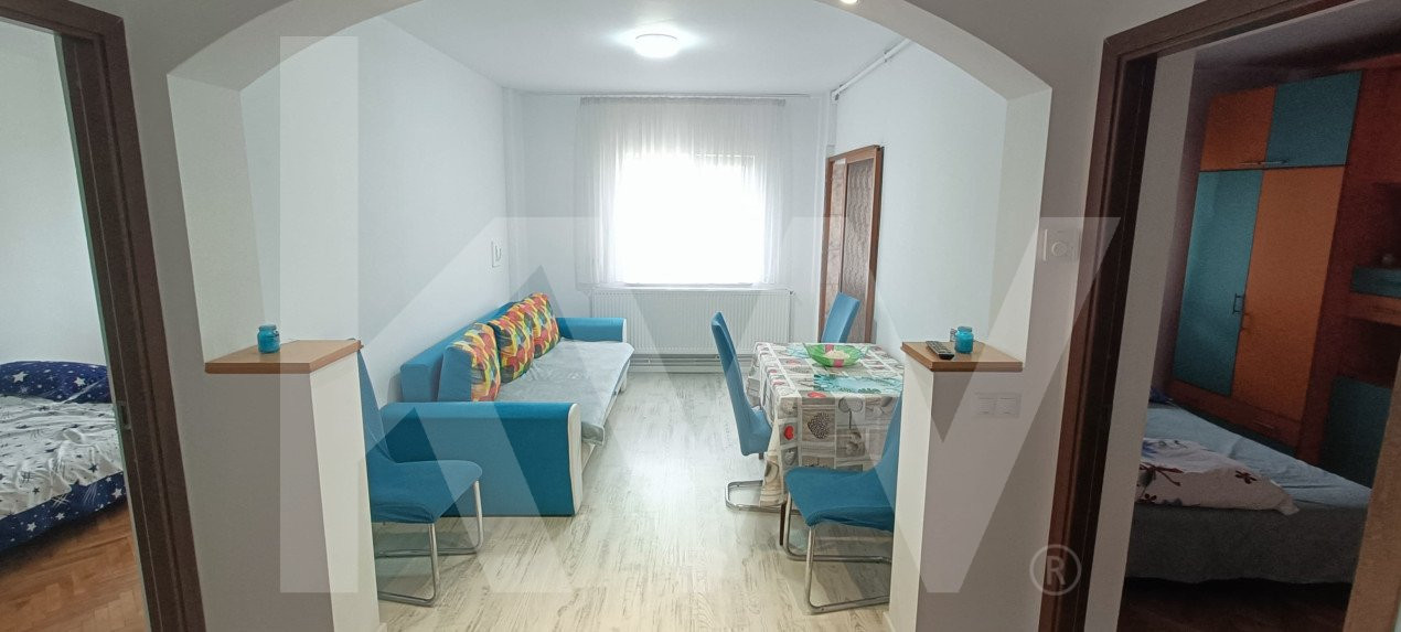 Apartament de vanzare cu 2 camere Str.Semaforului