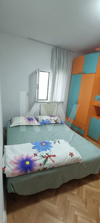 Apartament de vanzare cu 2 camere Str.Semaforului