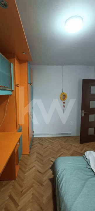 Apartament de vanzare cu 2 camere Str.Semaforului