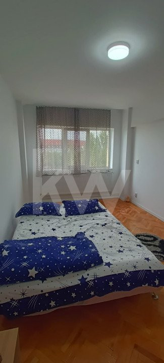 Apartament de vanzare cu 2 camere Str.Semaforului