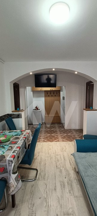 Apartament de vanzare cu 2 camere Str.Semaforului