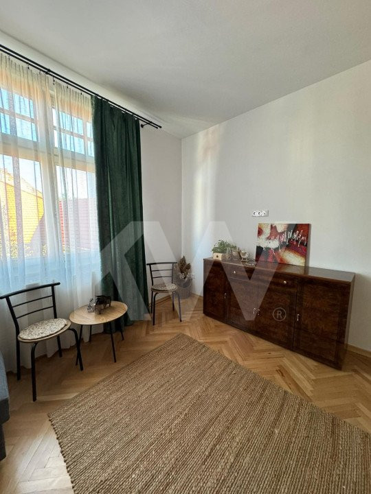 Apartament de închiriat în zona ultracentrală – cu terasă privată