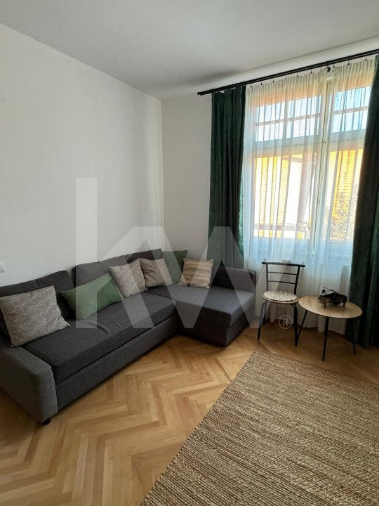 Apartament de închiriat în zona ultracentrală – cu terasă privată