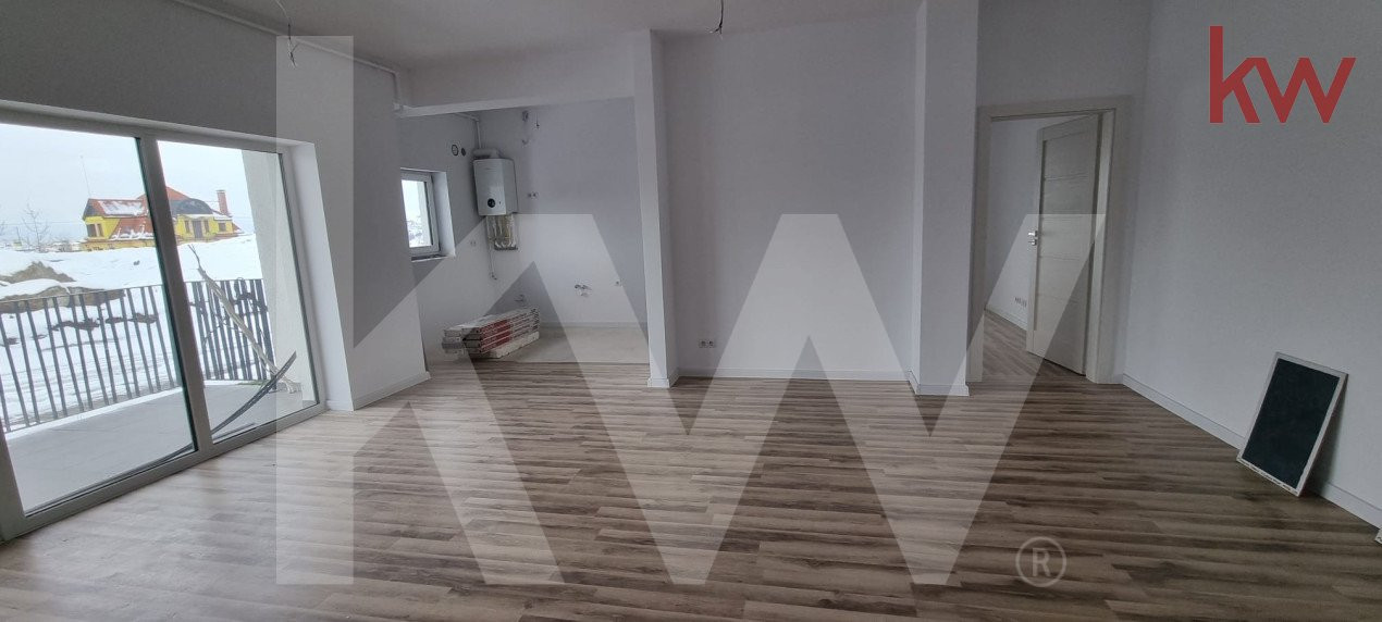 Apartament cu destinatie spatiu comercial - Zona Parcul Sub Arini