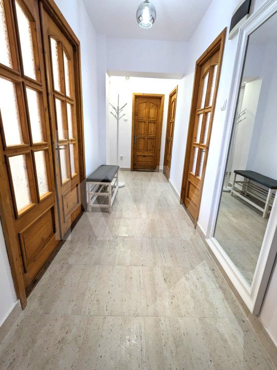 Apartament complet renovat, la prima inchiriere, 3 camere, 2 bai, str. Lunga