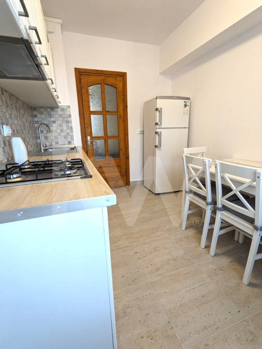 Apartament complet renovat, la prima inchiriere, 3 camere, 2 bai, str. Lunga