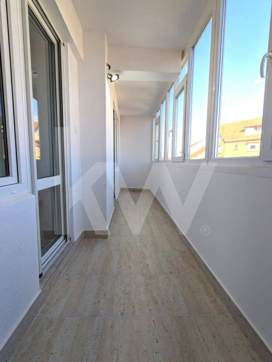 Apartament complet renovat, la prima inchiriere, 3 camere, 2 bai, str. Lunga