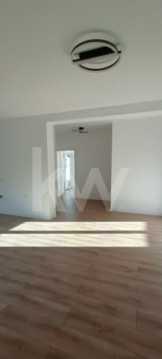 Apartament 2 camere, 2 băi, balcon - zona Șelimbăr 