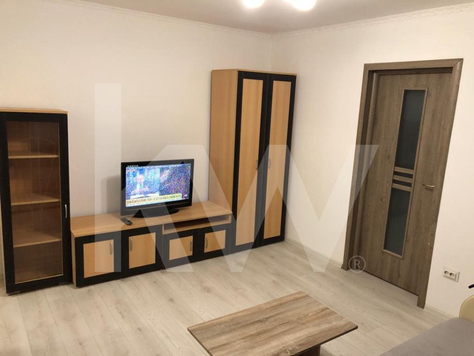 Apartament de închiriat – 2 camere, strada Semaforului