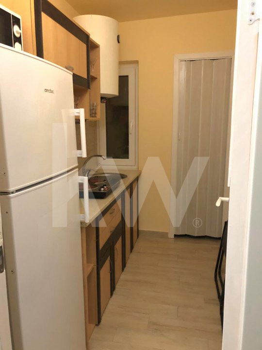 Apartament de închiriat – 2 camere, strada Semaforului