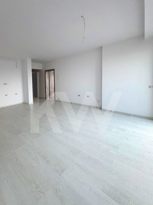 Apartament de lux cu 3 camere - Boxă la subsol - 2 terase -  Loc de parcare 