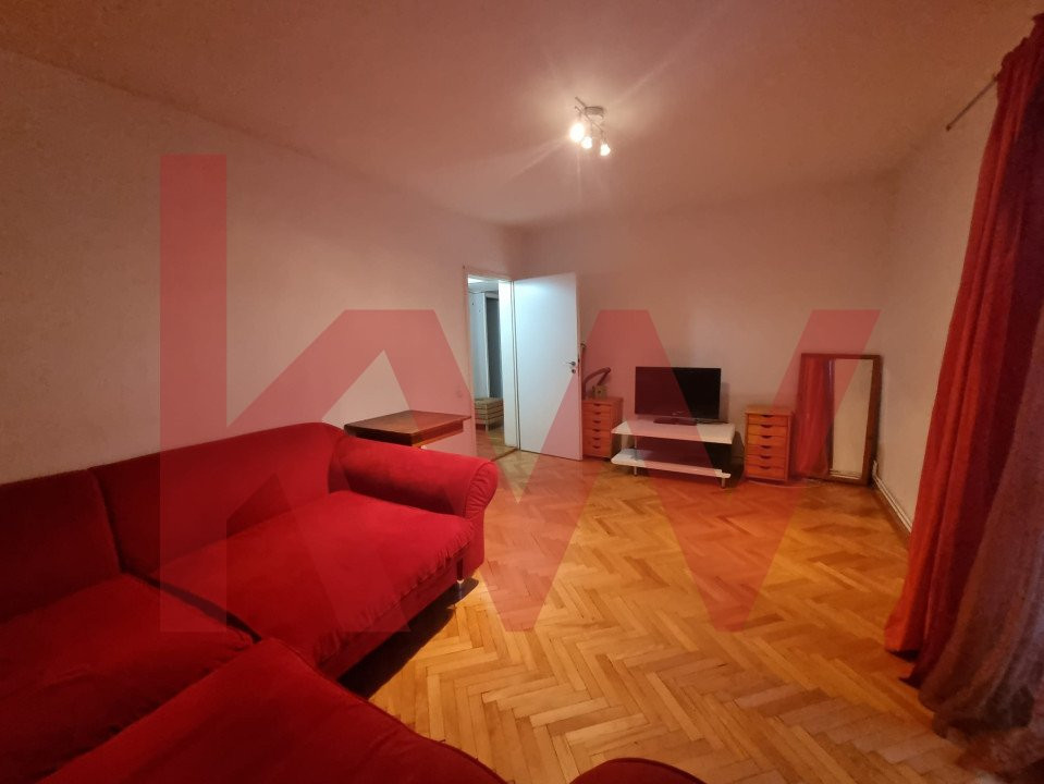 Apartament 3 camere - zona Mandra - str. Calea Cisnadiei