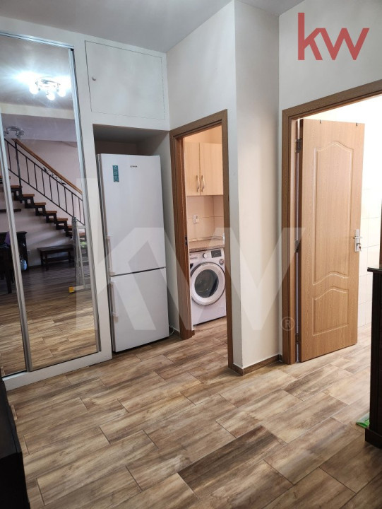 Apartament de închiriat 4 camere - 90 MP - zonă centrală.