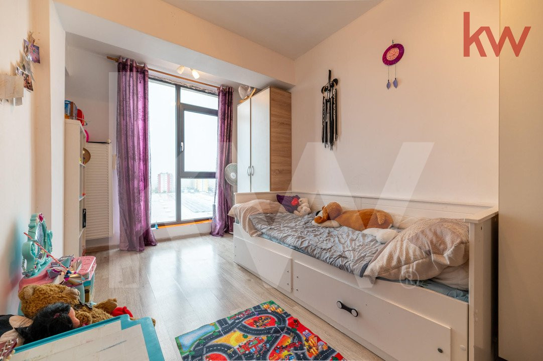 Apartament 3 camere de vânzare  - str. Doamna Stanca