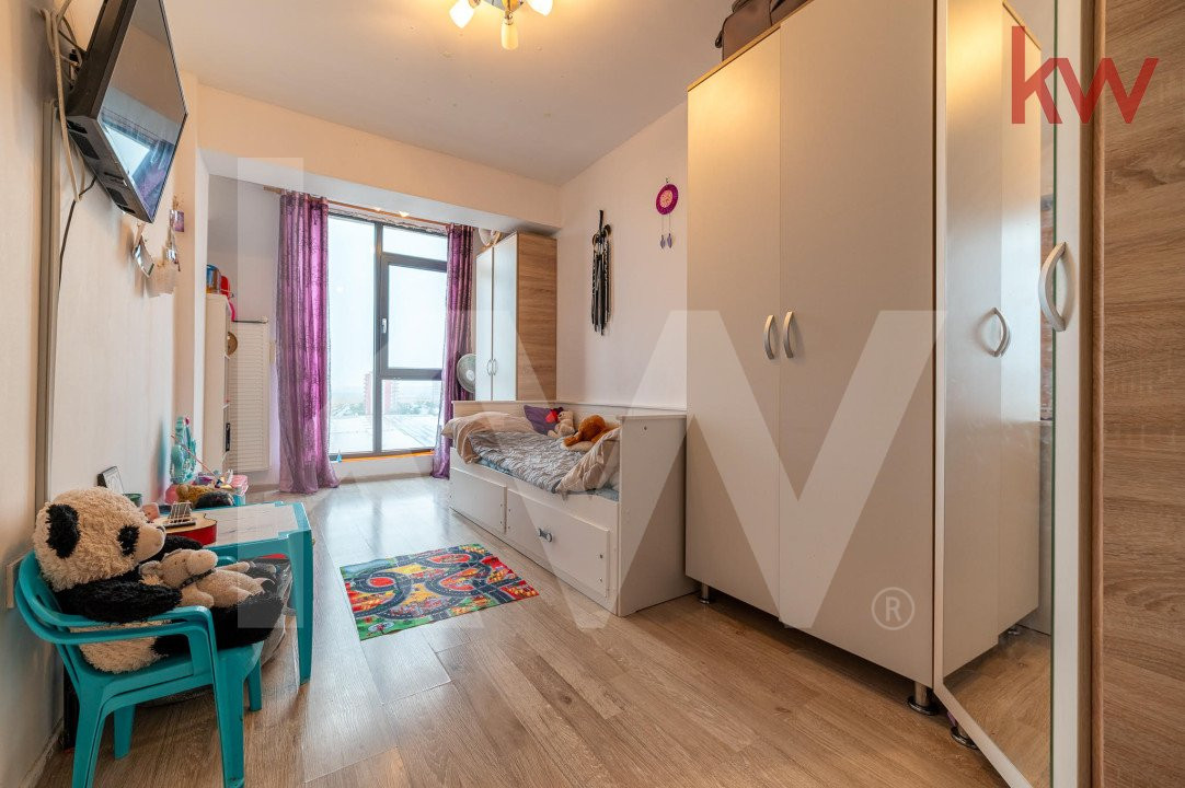 Apartament 3 camere de vânzare  - str. Doamna Stanca