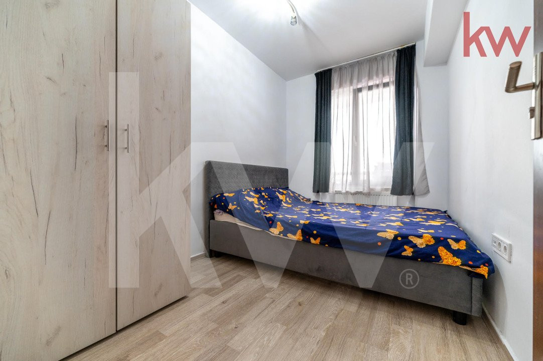 Apartament 3 camere de vânzare  - str. Doamna Stanca