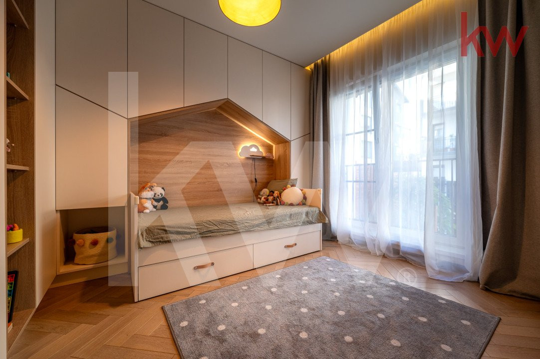 Apartament 3 camere, curte și design deosebit! 