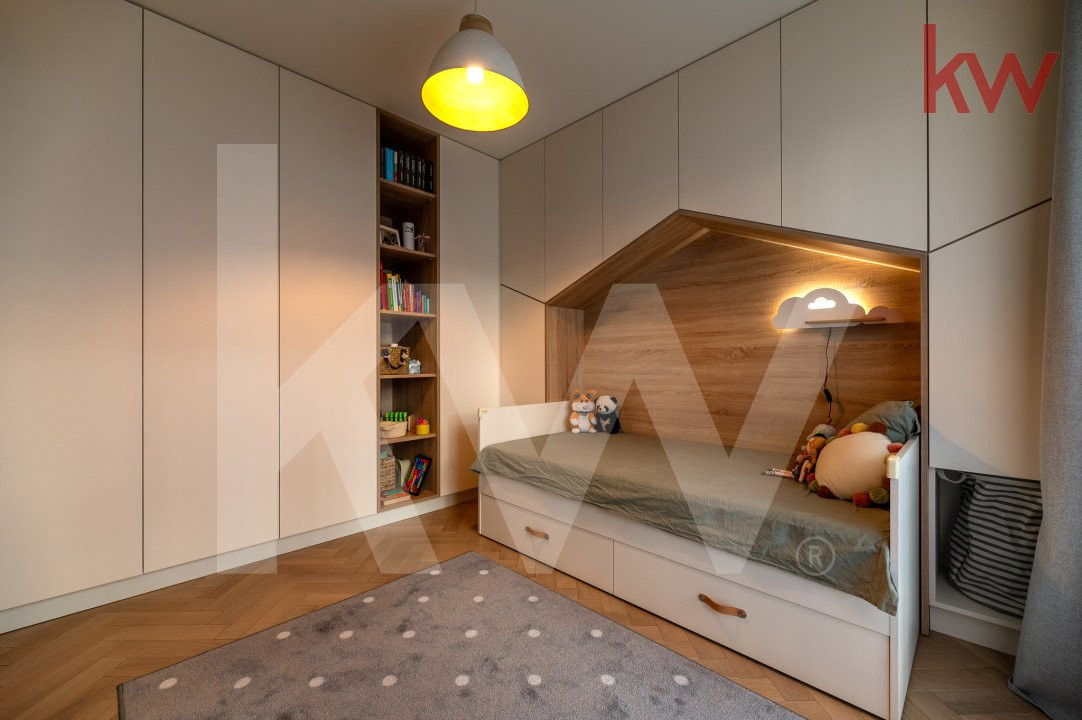 Apartament 3 camere, curte și design deosebit! 