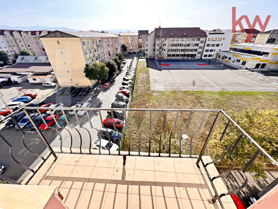 Apartament decomandat 3 camere + balcon. Piața Vasile Aaron Sibiu - Com 0%