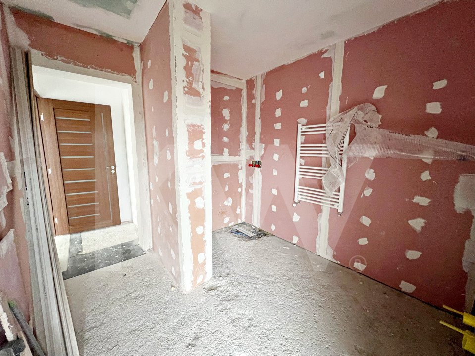 Duplex spațios cu 4 camere, terasă acoperită și curte 380 mp. Cisnadie