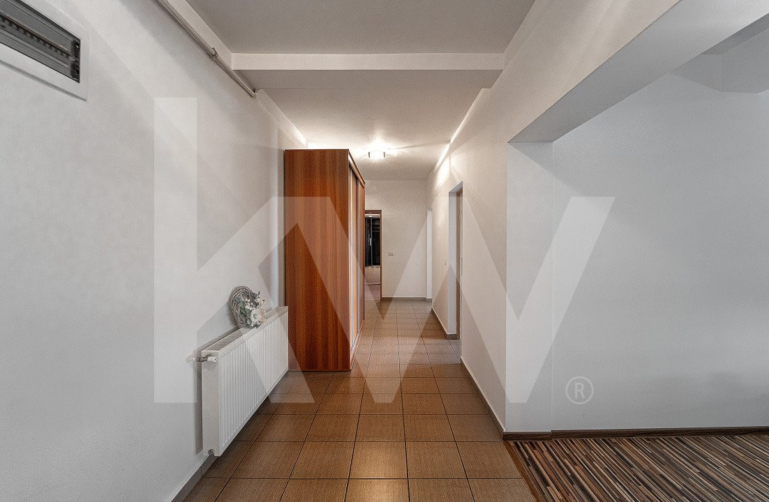 Oportunitate - Apartament 2 camere cu terasă și loc de parcare 