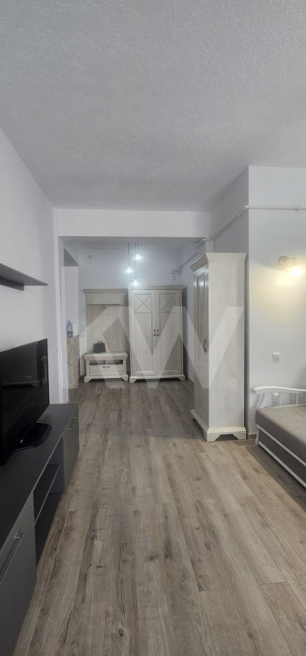 Apartament 3 camere de închiriat, S.U. 77,4 mp, loc de parcare