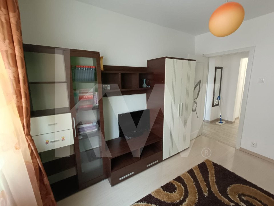 APARTAMENT DE INCHIRIAT CU 3 CAMERE