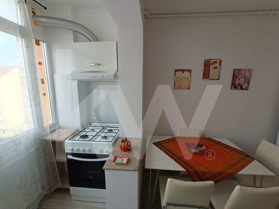 APARTAMENT DE INCHIRIAT CU 3 CAMERE