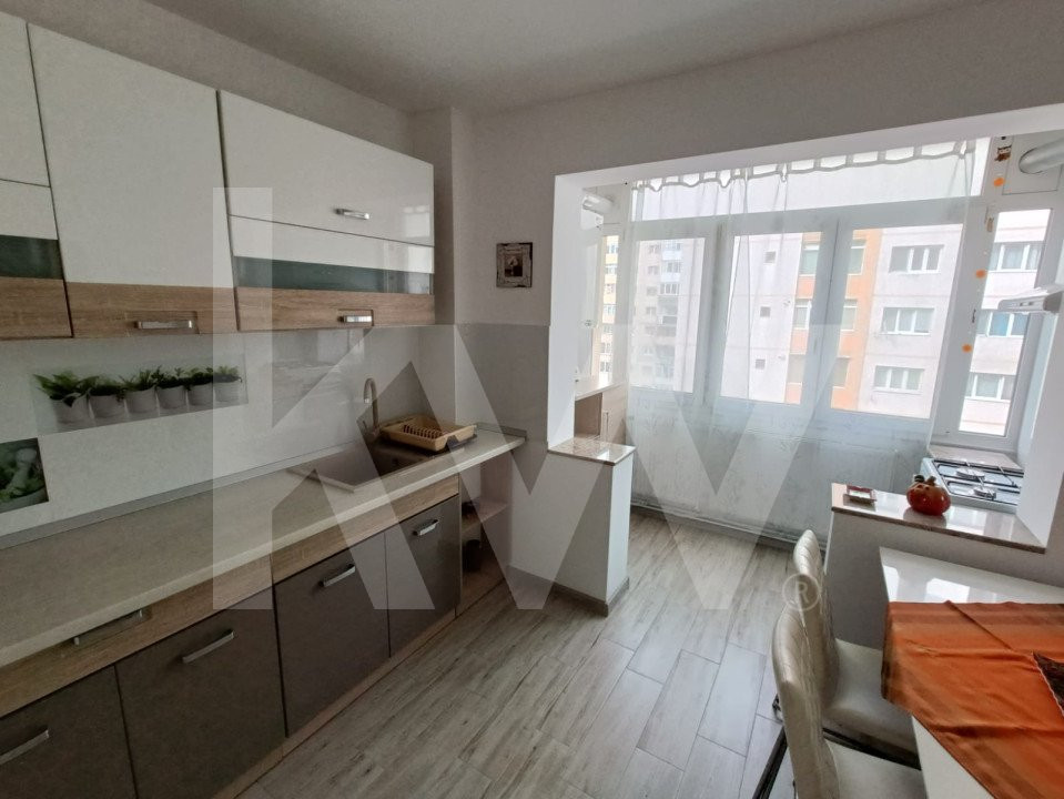 APARTAMENT DE INCHIRIAT CU 3 CAMERE