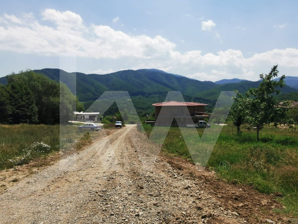 Teren intravilan de vanzare in Cisnadioara - zona Premium disponibile 3 parcele 