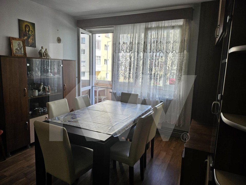 Apartament de vânzare str. Rusciorului - etaj 1 - 3 camere