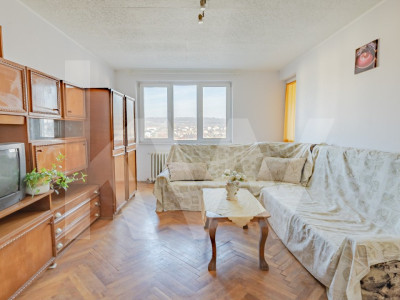 Apartament decomandat cu 3 camere în Cisnădie